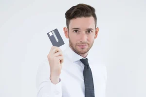 Silver Visa UAE requirements, benefits, cost, and online application process explained visually